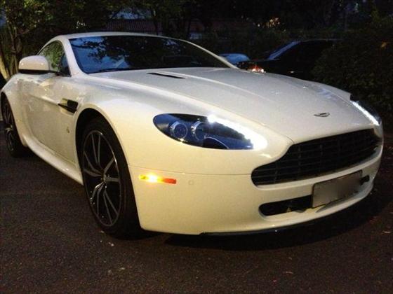 531dcafae2d9519e5200097b_ASTON-MARTIN-VANTAGE-4.7-V8-32V-GASOLINA-2P-AUTOMATICO-99478242013050314382652%20(1).jpg
