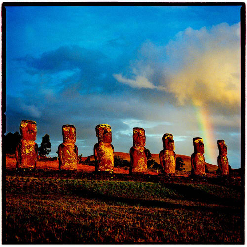 53eabcdfa6f42a2f6a366686_fineart_chileeasterisland_17.jpg