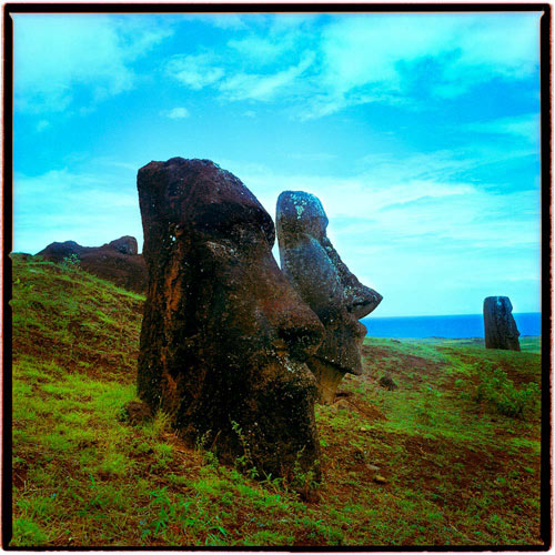 53eabd07a6f42a2f6a366688_fineart_chileeasterisland_22.jpg