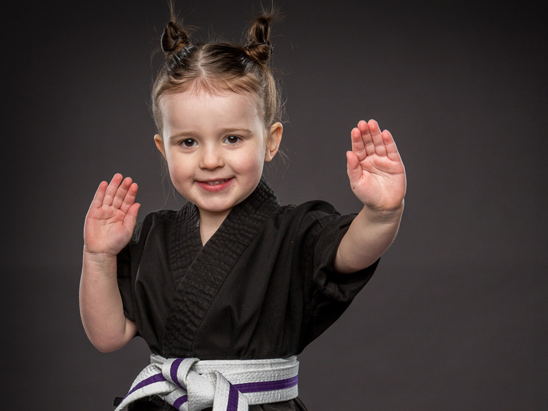 kids karate and kickboxing lessons