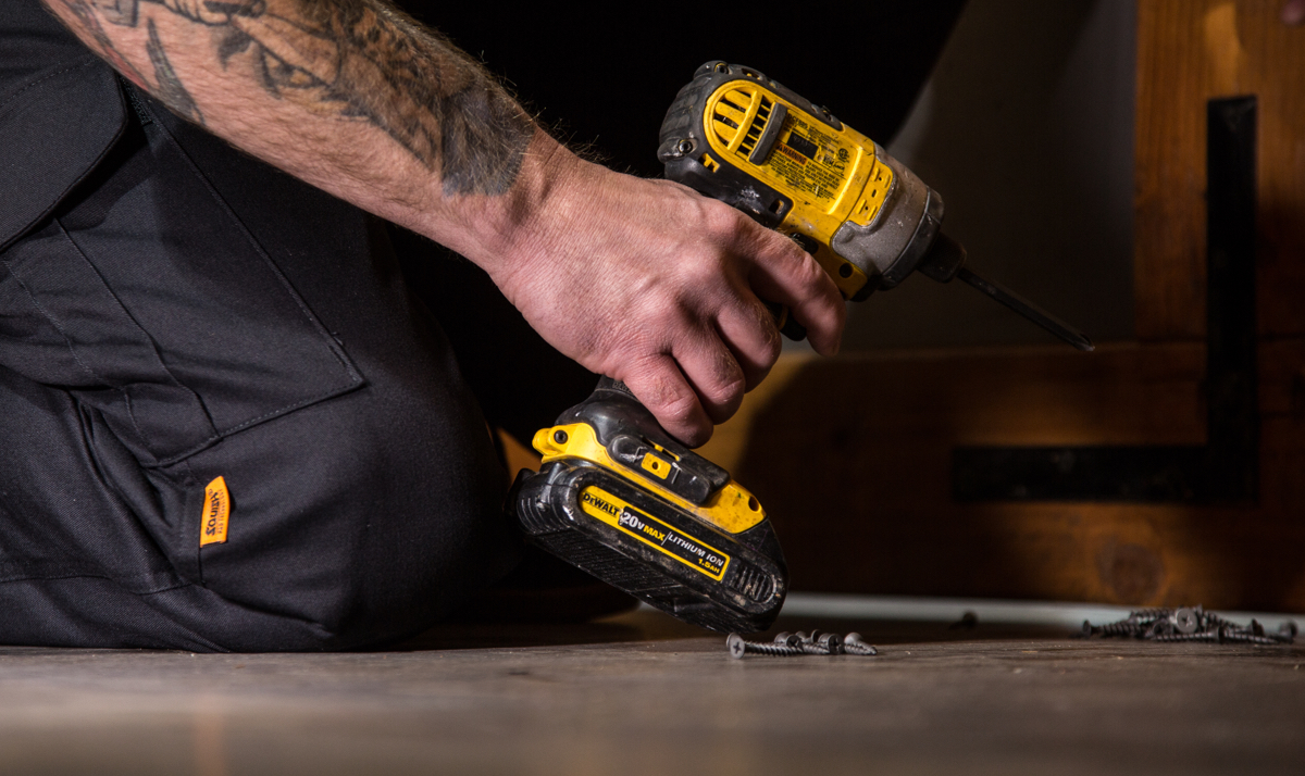 work-pants-with-knee-pads-flame-resistant-clothing